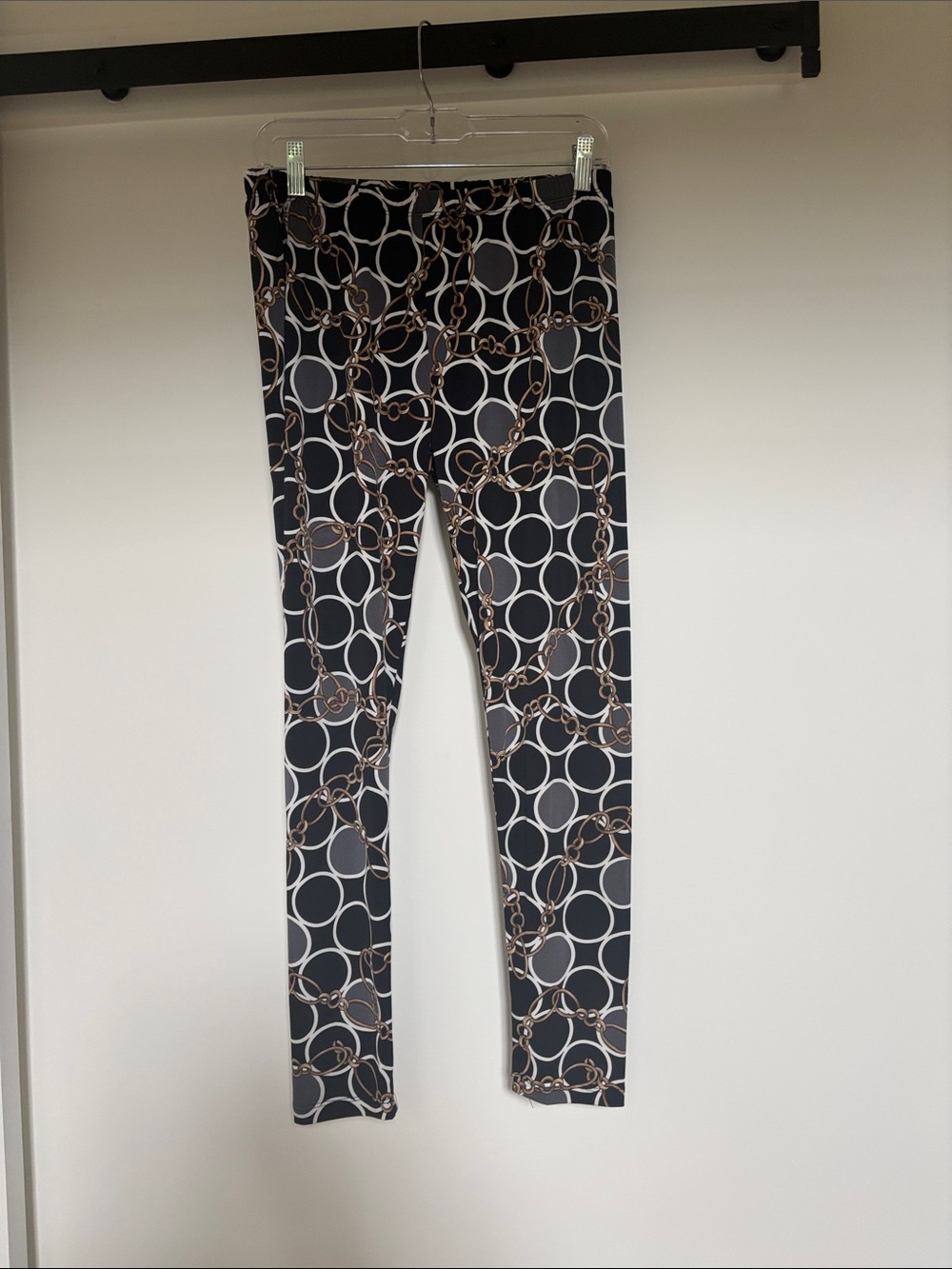 Women's Black Chain-Print Leggings
